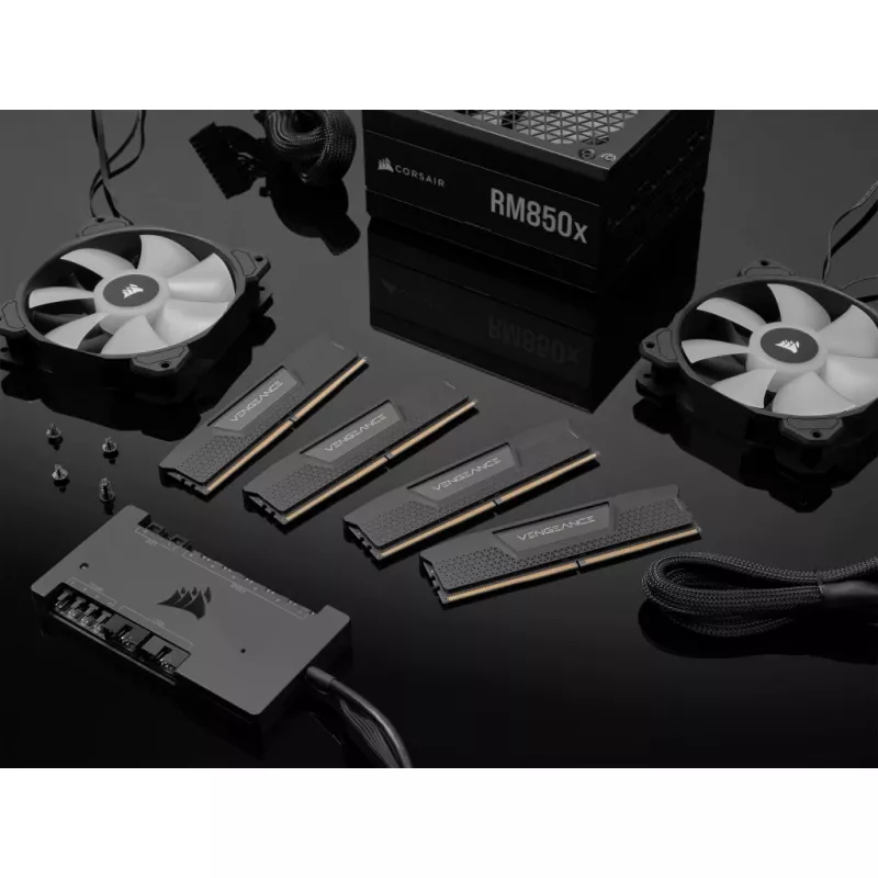 CORSAIR Arbeitsspeicher 32GB (2x16GB) DDR5 DRAM 6000MT/s CL36 AMD Expo & Intel XMP Kit Vengeance