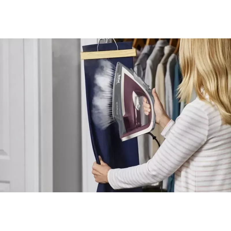 Trocken- und Dampfbügeleisen Tefal Smart Protect Plus FV6870 — 2800 W, Durilium Airglide-Bügelsohle, 0,27 L Tank, 2 m Kabel, 1,437 kg