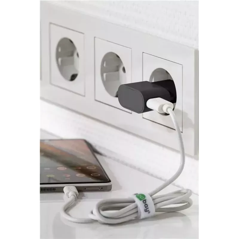 Indoor-Ladegerät GOOBAY 45298 – universelles USB 5V 1m, AC 100–240V, 5 W, schwarz