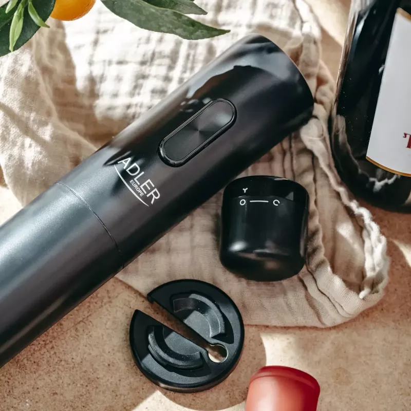 Elektrischer Weinöffner Adler AD 4509 — kabelloser batteriebetriebener Flaschenöffner, schwarz