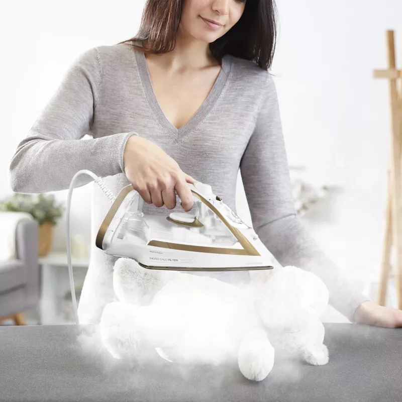 Tefal Puregliss FV8042 Trocken- und Dampfbügeleisen mit Durilium AirGlide Autoclean Bügelsohle, 3000 W, Bronze, Weiß