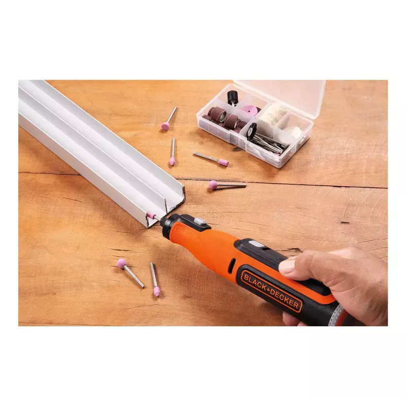 Power-Gravierer Schwarz & Decker BCRT8I-XJ – handgeführter Präzisionsgravierer, leichtes Design