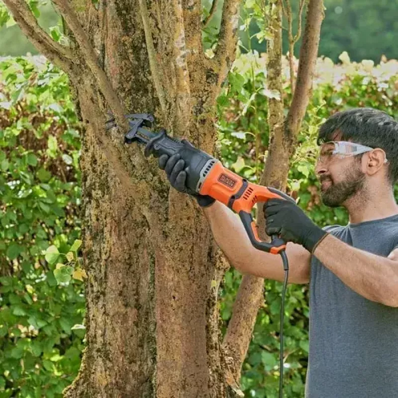Säbelsäge Schwarz & Decker BES301