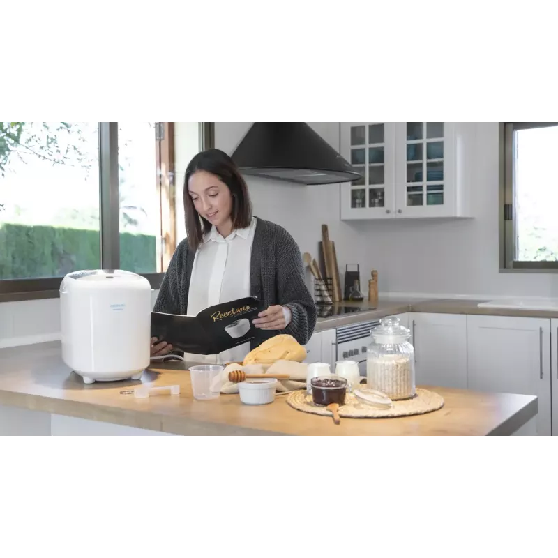 Brotbackautomat CECOTEC Bread&Co 1000 Delicious — 550 W, max. 1 kg, weiß