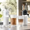 Espressomaschine De’Longhi Eletta Explore – vollautomatisch, 1,8-Liter-Wassertank, 300-g-Bohnenbehälter, 19 bar, TFT-Touchdisplay