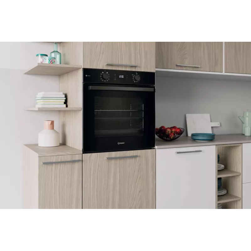 Einbau-Elektroherd INDESIT IO K58HS B — 71 L, Hydrolytische Reinigung, Konvektion, Grill, Dampf