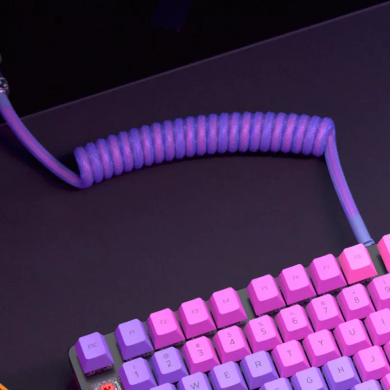 Gewendeltes USB-Kabel GLORIOUS GMMK Nebula 1,5 m RGB für Tastaturen