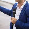 Handheld-Kondensatormikrofon RØDE Interview Pro — omnidirektional, 48 kHz/32-bit, 32 GB, kabellos, max. 200 m, schwarz