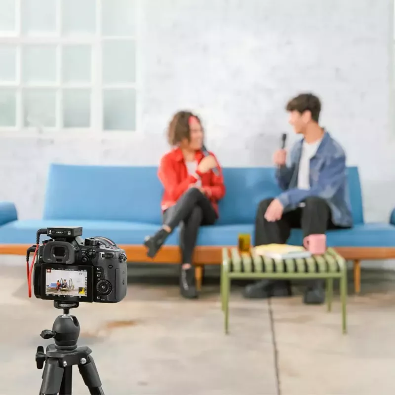 Handheld-Kondensatormikrofon RØDE Interview Pro — omnidirektional, 48 kHz/32-bit, 32 GB, kabellos, max. 200 m, schwarz