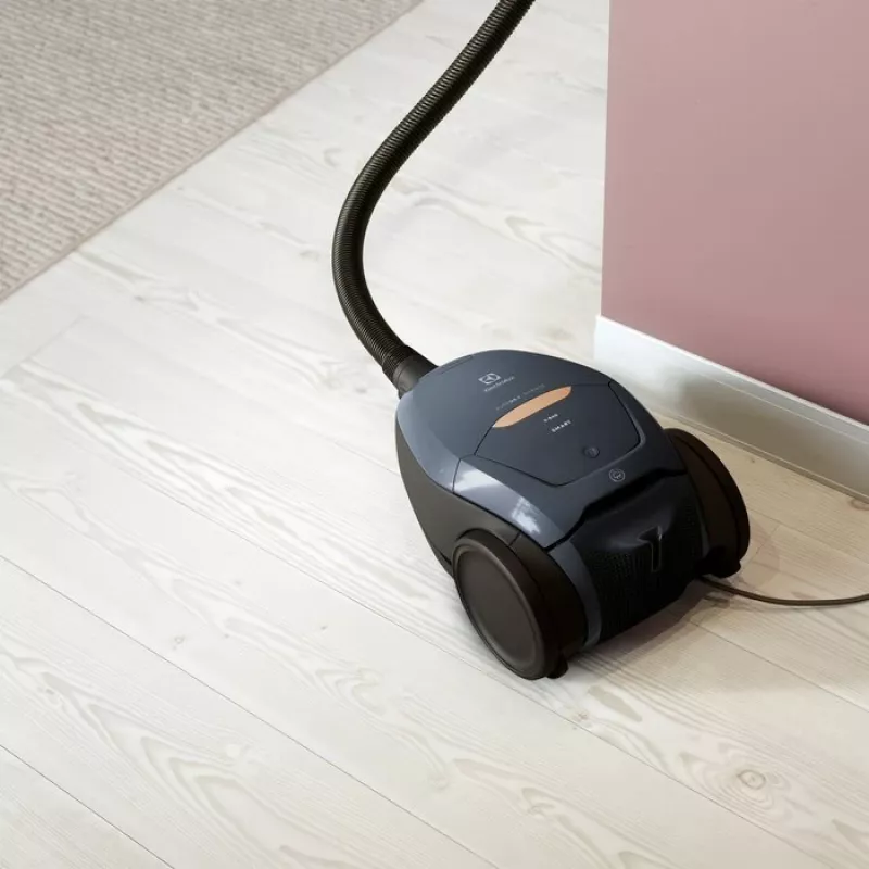 Bodenstaubsauger Electrolux PD82-8DB, Trockenreinigung, Staubbeutel, 3,5 l, EPA E12, 12 m Radius