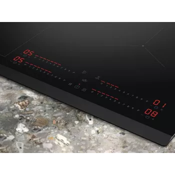 Electrolux Serie 700 EIS62453 Schwarz Built-in 60 cm Zone induction hob 4 zone(s)