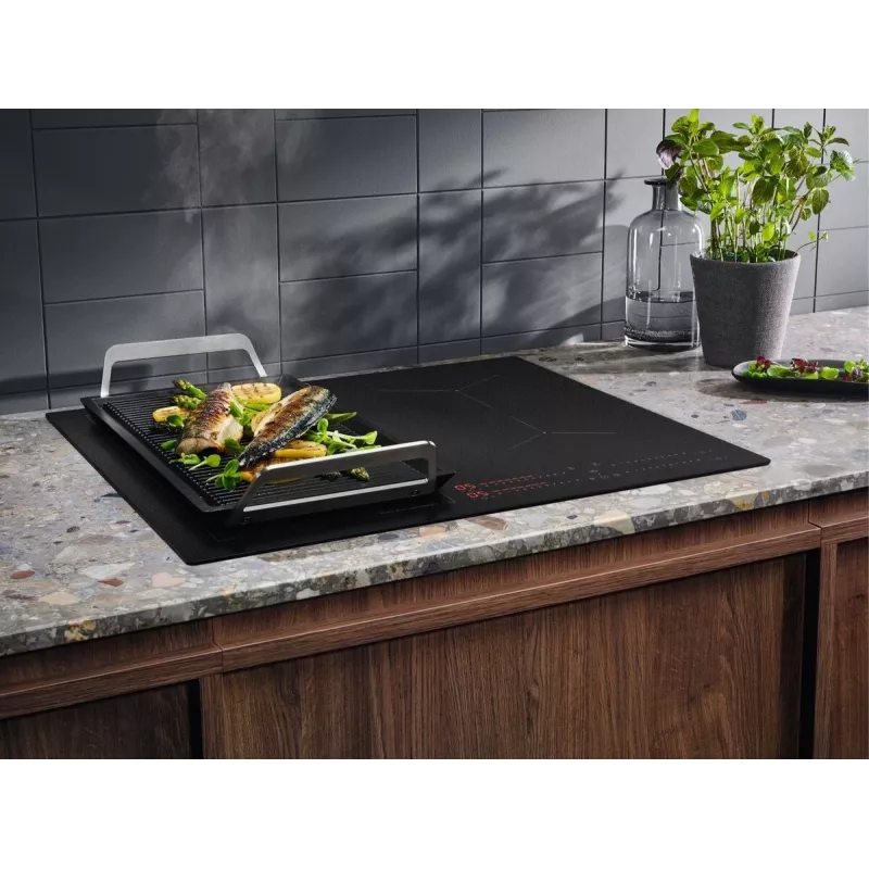 Electrolux Serie 700 EIS62453IZ Schwarz Einbau 60 cm Zonen-Induktionskochfeld 4 Zone(n)