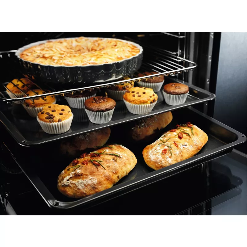 Einbau-Elektrobackofen Electrolux EOF3H40BW, 65 L, Heißluft, Grill, AquaClean, weiß