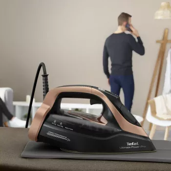 Tefal Ultimate Power Pro FV9E50 Trocken- und Dampfbügeleisen Durilium AirGlide Autoclean-Bügelsohle 3200 W Schwarz, Kupfer
