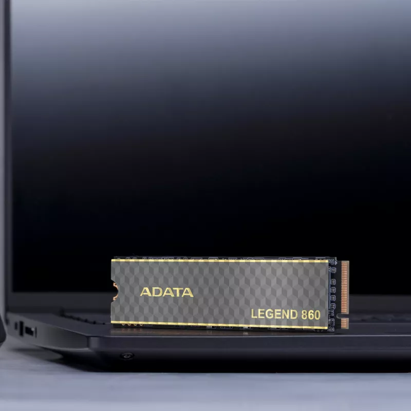 ADATA LEGEND 860 SLEG-860-2000GCS interne Solid-State-Festplatte 2 TB M.2 PCI Express 4.0 NVMe 3D NAND