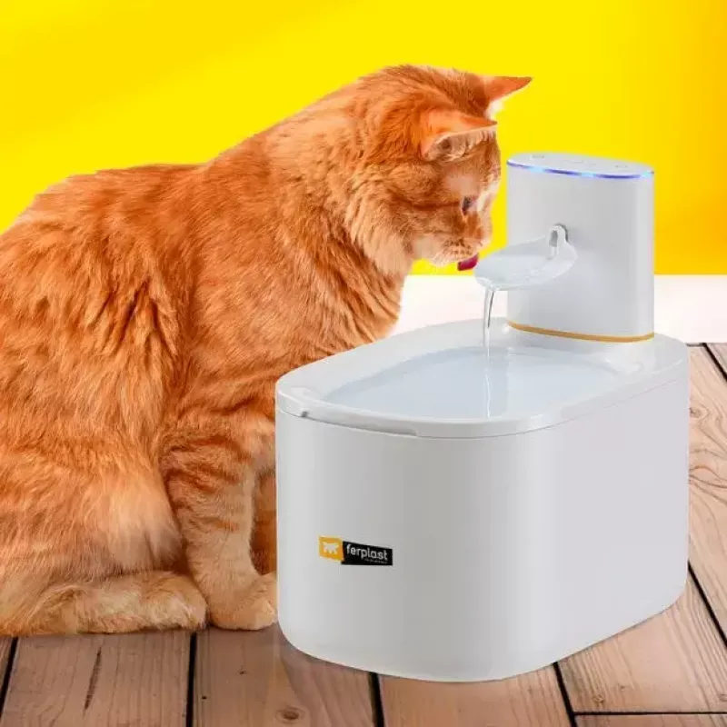 Haustierbrunnen FERPLAST ASTRA 3L mit Bewegungssensor — 3 l Technopolymer, Batterie-/DC-Betrieb, 3-stufige Filtration