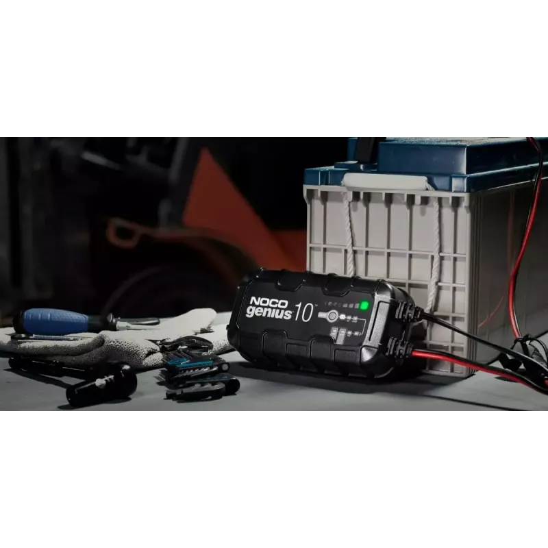 Batterieladegerät NOCO GENIUS10 EU 10 A für 6V- und 12V-Batterien — Wartung und Desulfatierung, 150 W, Li‑Ion/AGM/Gel, IPX wasserbeständig