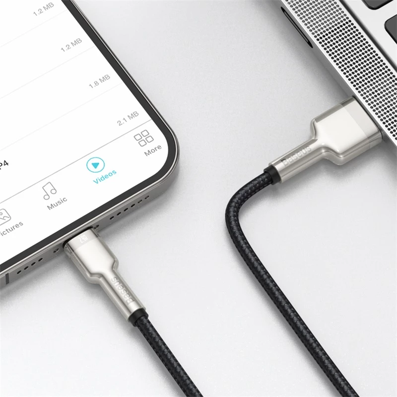 BASEUS Fast Charge Cafule Datenübertragungskabel - USB Typ-A auf Lightning - 480 Mbit/s (2,4 A PD) - 1 m - Schwarz