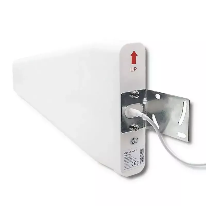 Outdoor 4G LTE Antenne QOLTEC 57021 — 18 dBi Gewinn, 600–2700 MHz, 50 Ω, 50 W, weißes Kunststoffgehäuse