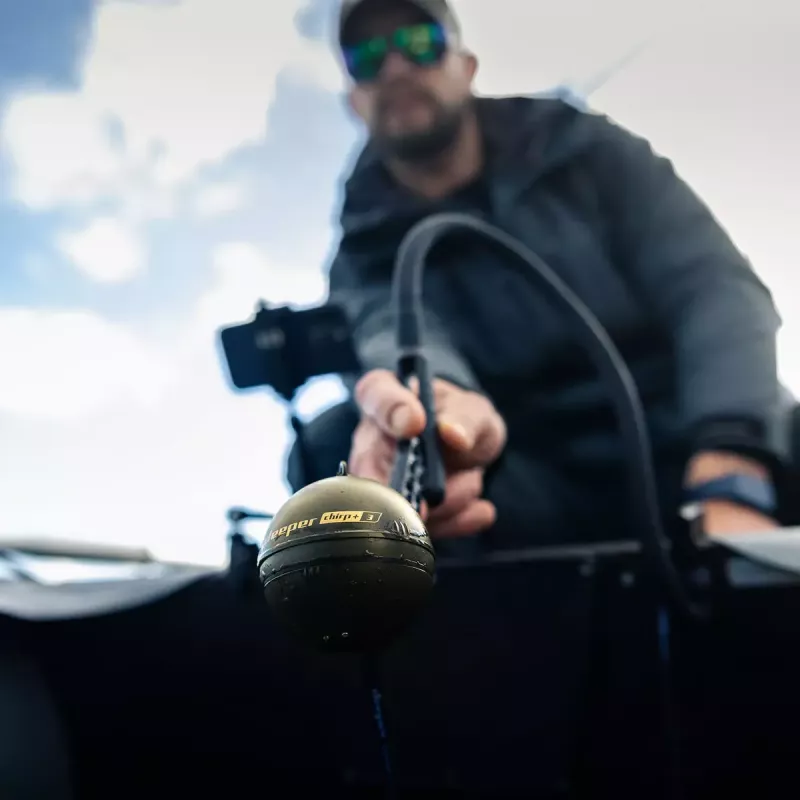 Tragbares Fischfinder deeper Smart Sonar CHIRP+3 Wi‑Fi — auswerfbares kabelloses Sonar, max. Tiefe 100 m, Kegelwinkel 47°/20°/7°, Wi‑Fi, GPS/GLONASS