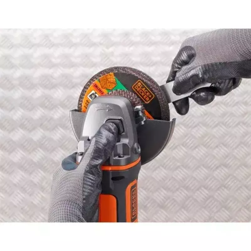 Winkelschleifer Schwarz & Decker BCG720N — kabellos 18V Li-Ion, 12,5 cm Scheibe, bis zu 8600 U/min, 3 Griffpositionen