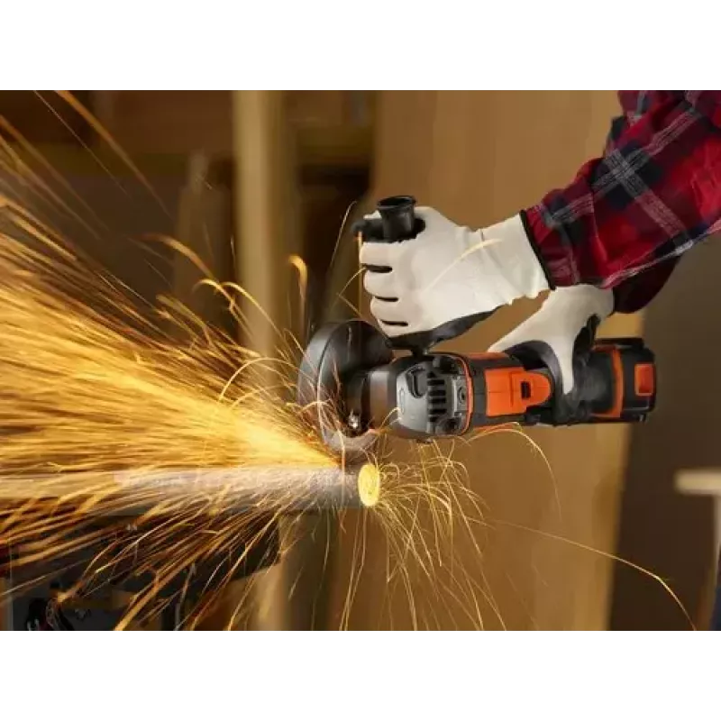 Winkelschleifer Schwarz & Decker BCG720N — kabellos 18V Li-Ion, 12,5 cm Scheibe, bis zu 8600 U/min, 3 Griffpositionen
