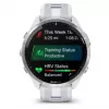 Smartwatch GARMIN Forerunner 965 — 47 mm Titangehäuse, 1,4 Zoll AMOLED, 32 GB, 23 Tage Akku, GPS/GLONASS/Galileo, weißes Silikonarmband