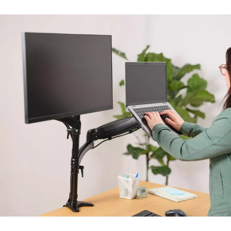 Schreibtischhalterung TRUST Mara Dual-Arm-Monitorständer für 2 Displays bis 32 Zoll – Gasdruckfeder, VESA 75x75–100x100, max. 16 kg, Klemme, schwarz