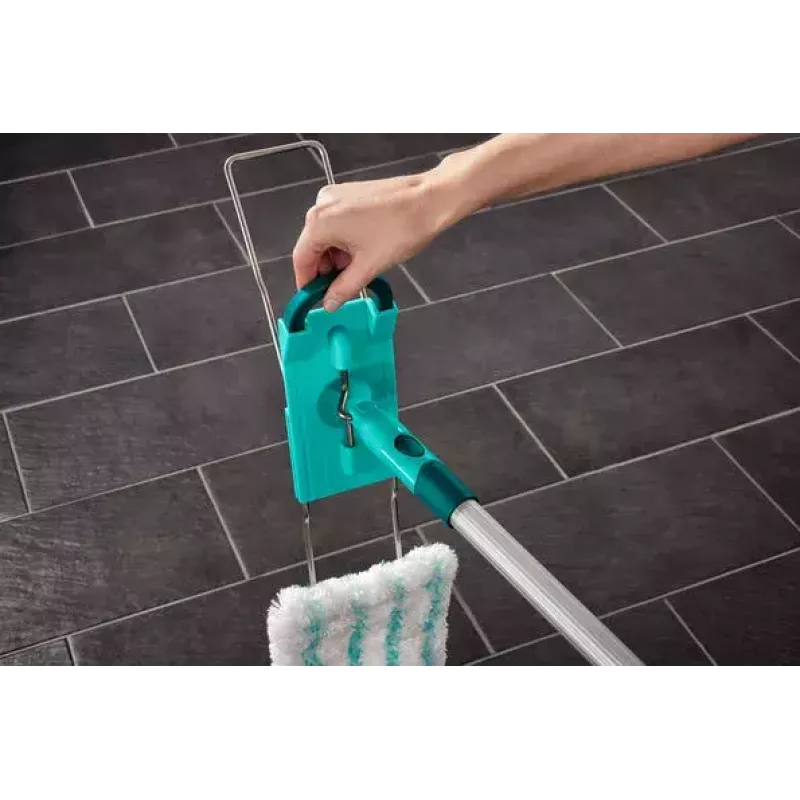 Leifheit 55045 Wet Microfiber – Flachwischmopp mit Mikrofaserbezug für die Bodenreinigung