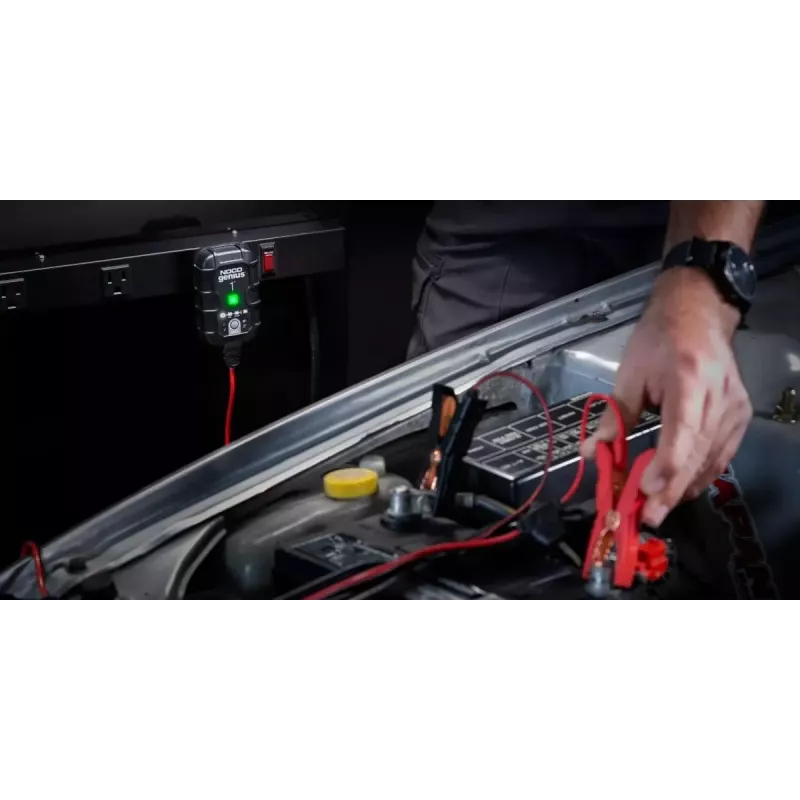 Batterieladegerät NOCO GENIUS1EU 1A intelligentes Ladegerät für 12V Blei-Säure- und Lithium-Batterien, kompaktes Design