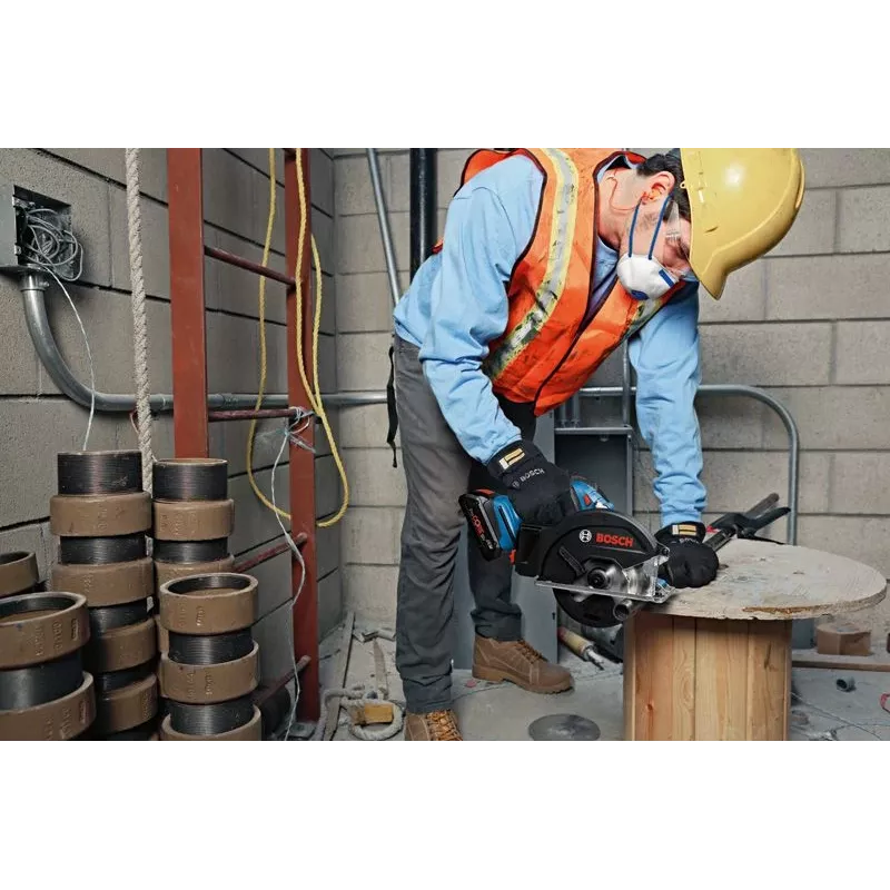 “Bosch Combi-Kit 4 Werkzeuge 18V Batterie”