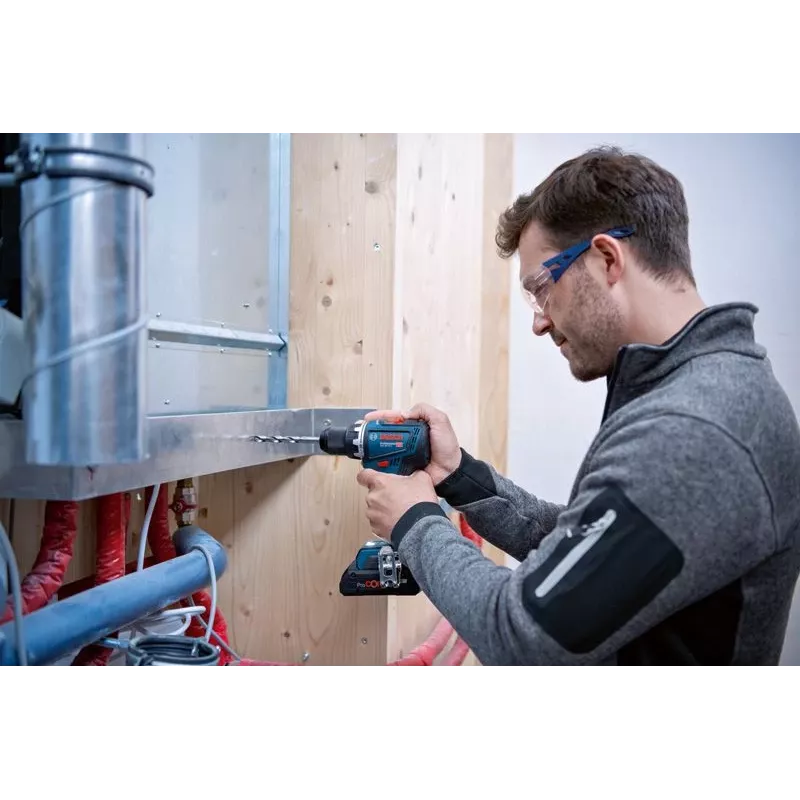 “Bosch Combi-Kit 4 Werkzeuge 18V Batterie”