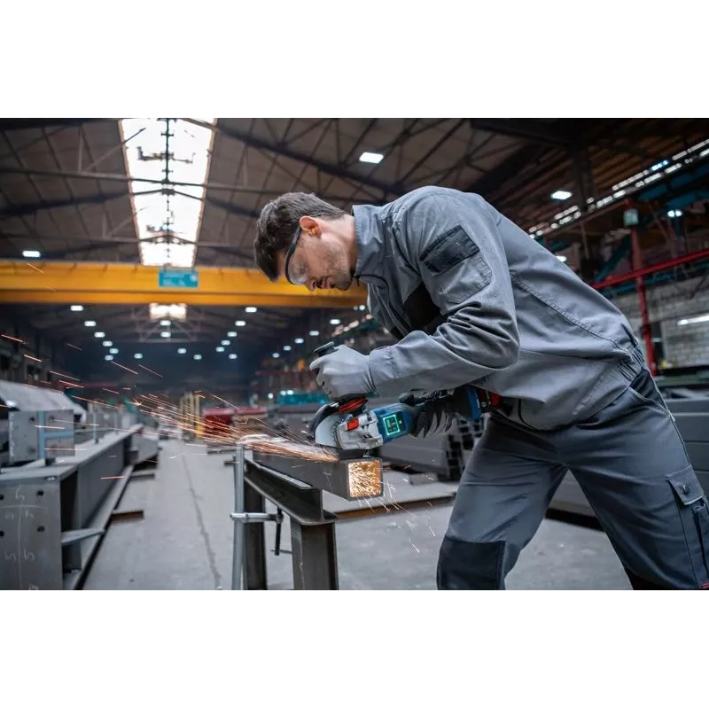 “Bosch Combi-Kit 4 Werkzeuge 18V Batterie”
