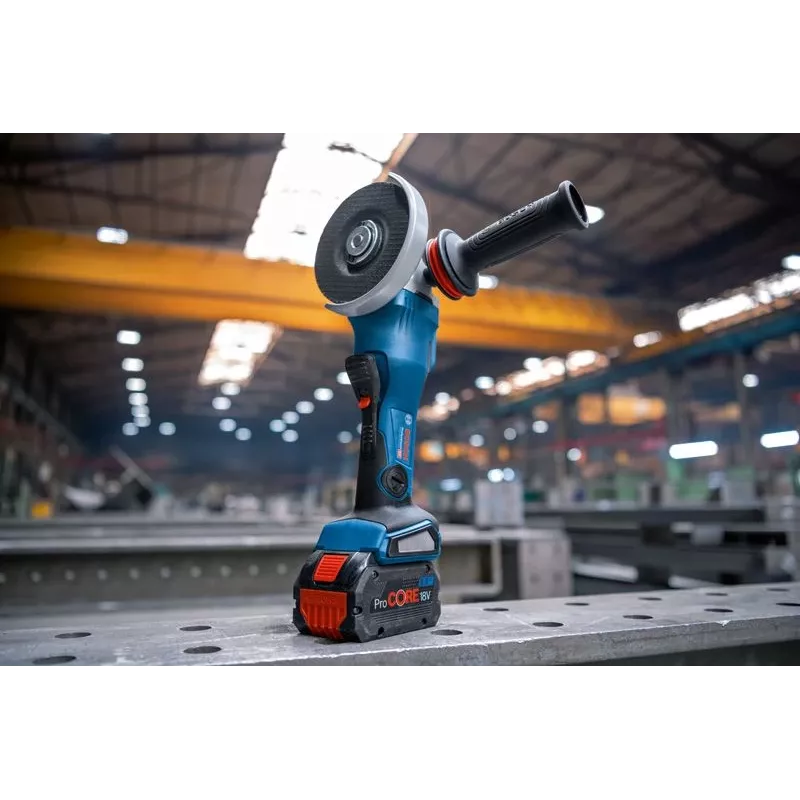“Bosch Combi-Kit 4 Werkzeuge 18V Batterie”