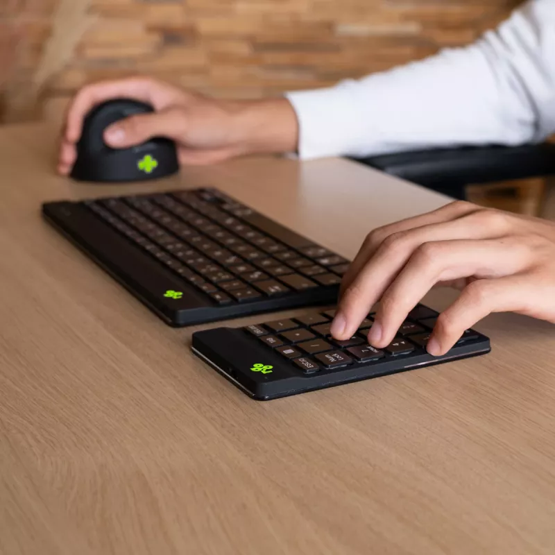 R-Go Tools Numeric keypad R-Go Numpad Break, ergonomischer Ziffernblock mit Pausensoftware, Bluetooth, schwarz