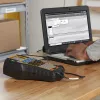 DYMO Rhino 6000+ Industrie-Etikettendrucker | Computerverbundener Etikettendrucker mit Hartschalenkoffer | Enthält 1 Vinylbandkassette, 1 flexible Nylonbandkassette und wiederaufladbaren Lithium-Ionen-Akku