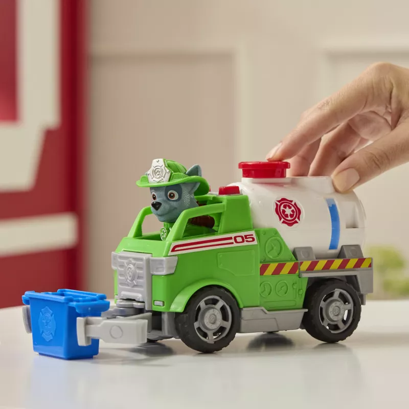 PAW Patrol Fire Rescue: Rocky Rescue Fire Tanker mit Actionfigur, Greifarm und Spielzeug-LKW, Spielzeug für Jungen & Mädchen ab 3 Jahren