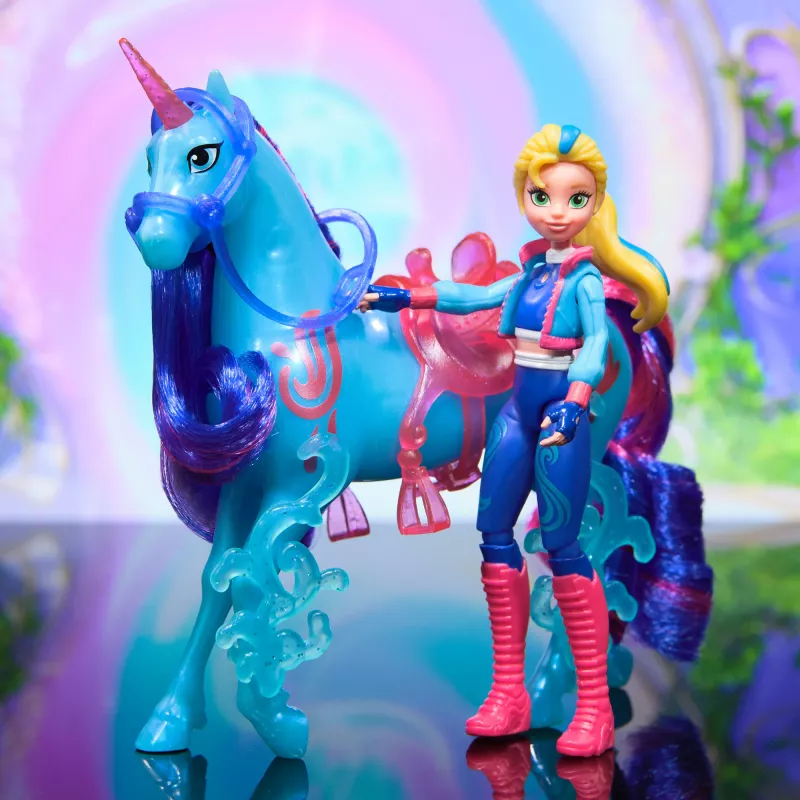 Spielzeugfigur Spin Master Unicorn Academy Isabel mit echter Mähne und Schweif und Bürste