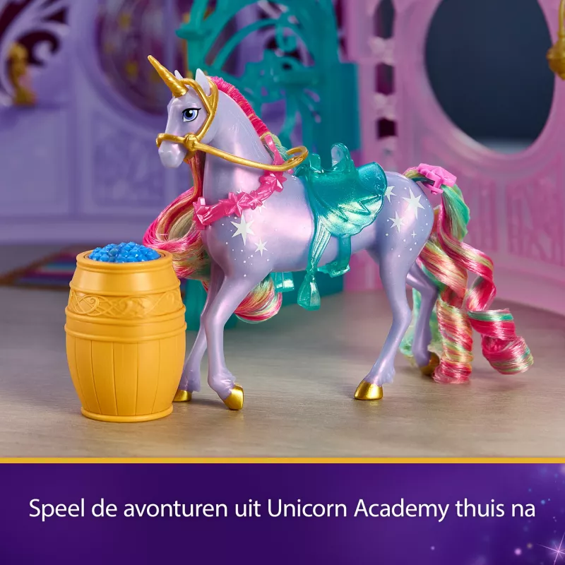 Spielset Spin Master Unicorn Academy Stall mit Springbrunnen, Licht- und Soundeffekten