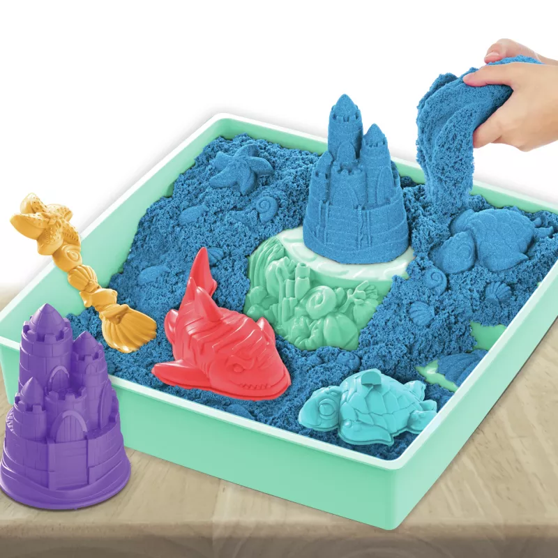 Kinetic Sand, Sandkasten-Set, kreative Ostergeschenke, enthält 1 lb blauen formbaren Spielsand, 4 Werkzeuge & Formen, Aufbewahrung, sensorisches Spielzeug für Kinder ab 3 Jahren