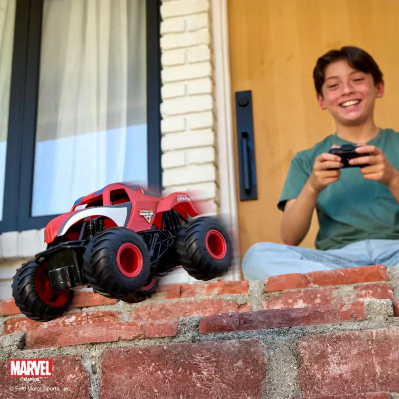 Monster Jam, Marvel The Amazing Spider-Man RC Monster Truck, Maßstab 1:24, Kinderspielzeug für Jungen und Mädchen ab 4 Jahren