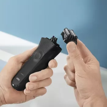 Elektrischer Folienrasierer BRAUN Series 3 300s — 2 SensoFoil, wiederaufladbar NiMH, Nass- und Trockenrasur, Schwarz