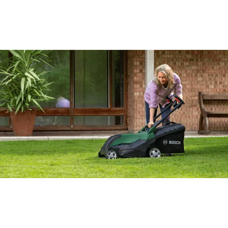 Elektrischer Rasenmäher Bosch AdvancedRotak 44-750, 1800 W, 44 cm Schnittbreite, grün/schwarz