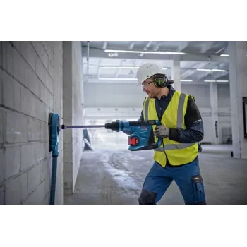 Bosch GBH 18V-40 C Professional, 104 dB, 93 dB, 395 mm, 607 mm, 179 mm
