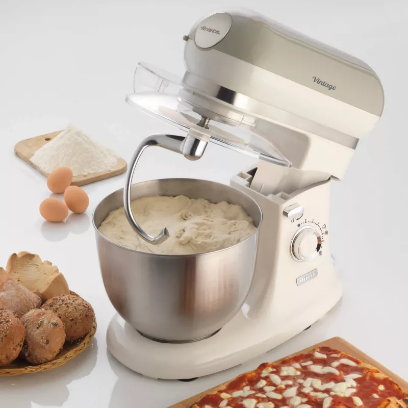 Ariete 1588 Vintage Mixer, Planetenrührwerk für Brot, Pizza, Kuchen und Gebäck, 5,5 L Fassungsvermögen, 7 Geschwindigkeiten, 2400 Watt, Pastellbeige