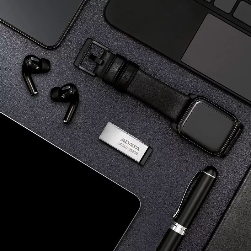 ADATA UR350 USB-Stick 256 GB USB Typ-A 3.2 Gen 1 (3.1 Gen 1) Schwarz, Silber
