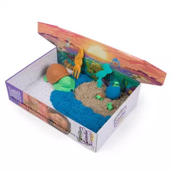 Kinetic Sand, Project Planet Turtle Beach mit 397g Spielsand, Werkzeugen & Formen, nachhaltige umweltfreundliche Materialien, Sinnesspielzeug für Kinder