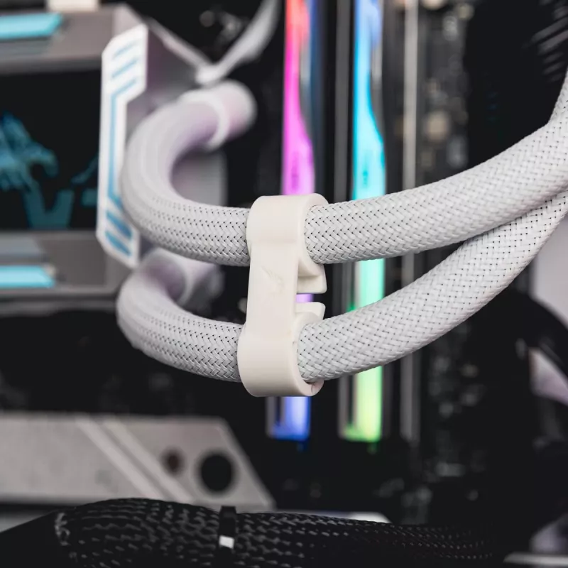 VALKYRIE All-in-One-Flüssigkeitskühler Syn 240 ARGB Weiß