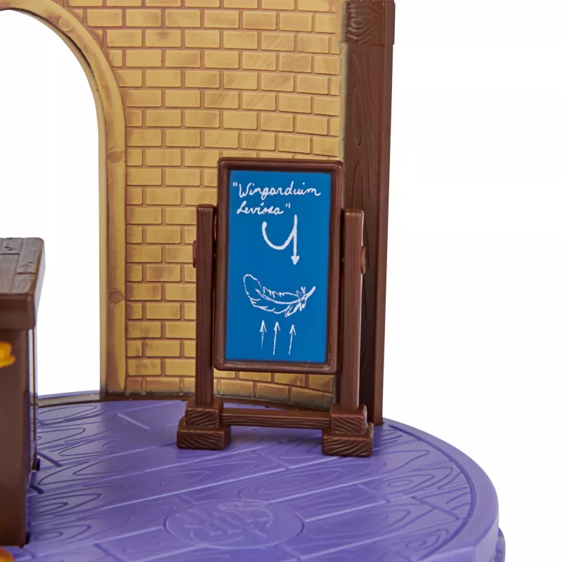 Wizarding World Harry Potter, Magical Minis Zauberkunst-Klassenzimmer mit exklusiver Hermine-Granger-Figur und Zubehör, Kinderspielzeug ab 5 Jahren