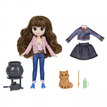 Wizarding World Harry Potter, 8-Zoll Brilliant Hermine Granger Puppen-Geschenkset mit 5 Zubehörteilen und 2 Outfits, Spielzeug für Kinder ab 6 Jahren